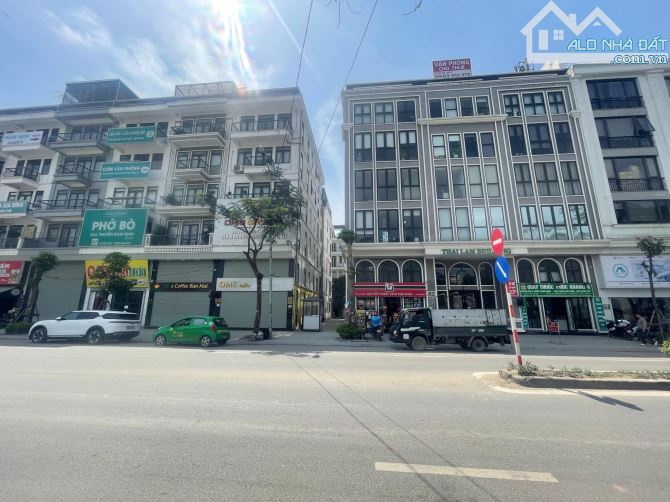 BÁN ĐẤT THANH LIỆT . Ô TÔ TRÁNH . NGÕ THÔNG . XÂY KINH DOANH NHÀ NGHỈ