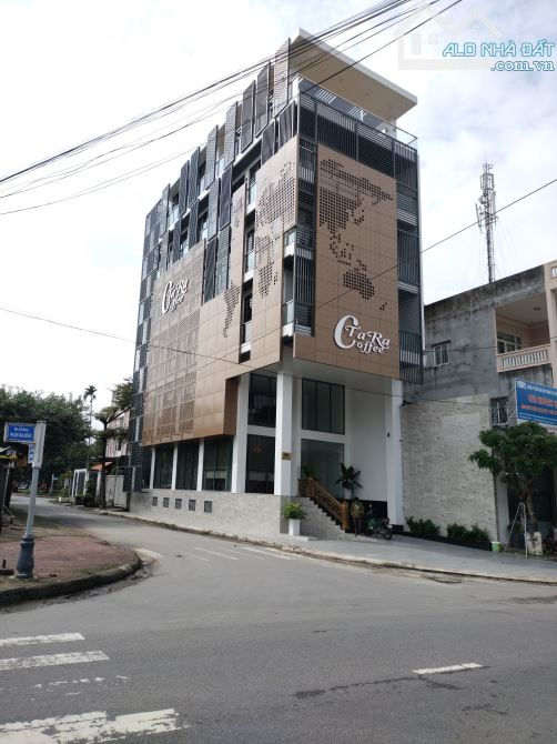 BÁN TÒA NHÀ 5 TẦNG LÀM KHÁCH SẠN- QUÁN CÀ PHÊ NGAY TRUNG TÂM TP. QUẢNG NGÃI