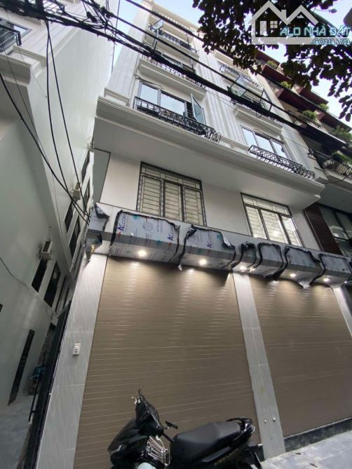 Nhà đẹp Ngọc lâm - 6 tầng thang máy - ngõ thông - OTO vào nhà