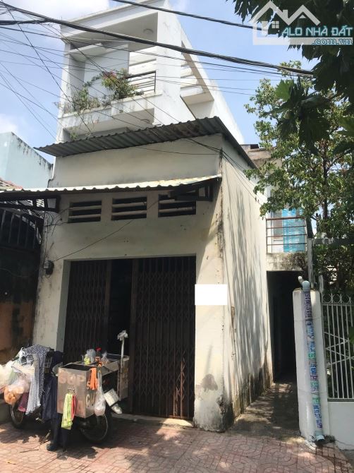 Bán gấp nhà mặt tiền ngay Chợ Nhỏ Lê Văn Việt. Giá 7.3 tỷ/100m2
