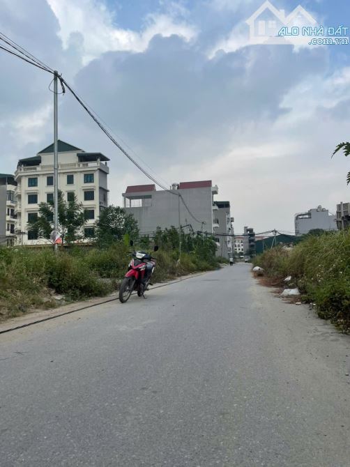 BÁN GẤP ĐẤT ĐẤU GIÁ LAI XÁ - HOÀI ĐỨC, ĐƯỜNG 2 Ô TÔ TRÁNH: 75M2, MT 5M, GIÁ ĐẦU TƯ.