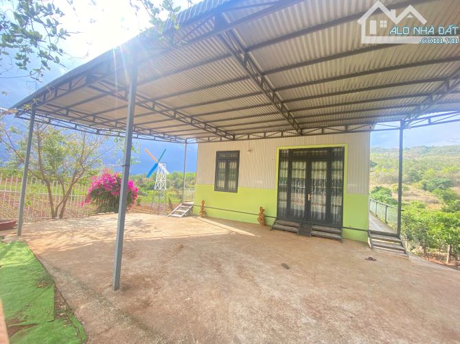 Bán căn nhà vườn 2 mặt tiền cực đẹp 1.774m2 ngay Gần sân bay Liên Khương, Gần Quốc Lộ 27
