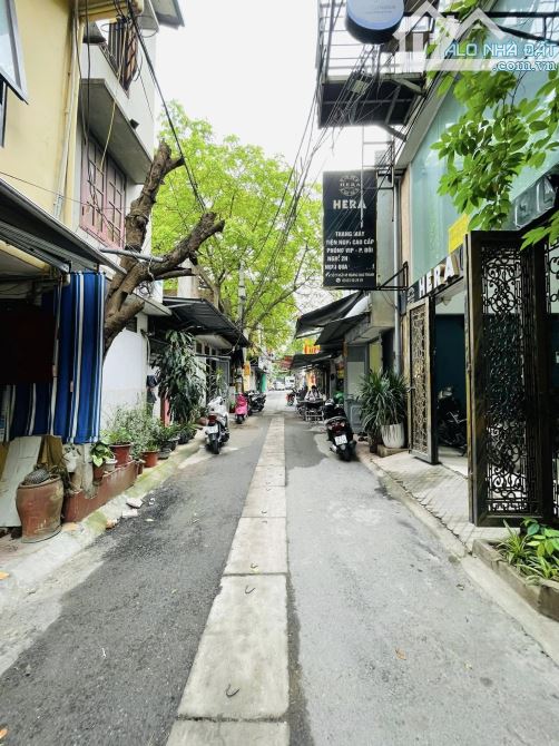 TOÀ NHÀ CCMN, KHÉP KÍN,LÔ GÓC, Ô TÔ ĐỖ CỬA, THANG MÁY, CHO THUÊ 1 TỶ/NĂM, TT THANH XUÂN.
