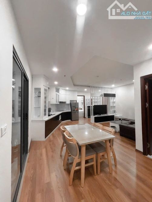 Bán căn chung cư Royal Park, 3PN, 2Wc, 92m, View TTVH Kinh Bắc