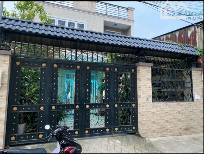 Nhà có diện tích đất 5.5x22m (121m2) Quang Trung F.10 Gò Vấp, hẻm xe hơi