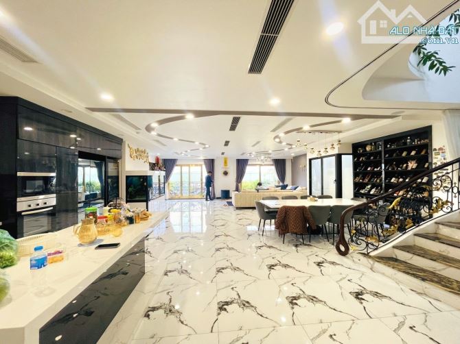 Đẳng Cấp! MP Phùng Chí Kiên, Cầu Giấy 255m2, MT 11m, 10 Tầng, Thang máy, KD, VP, 132 tỷ.