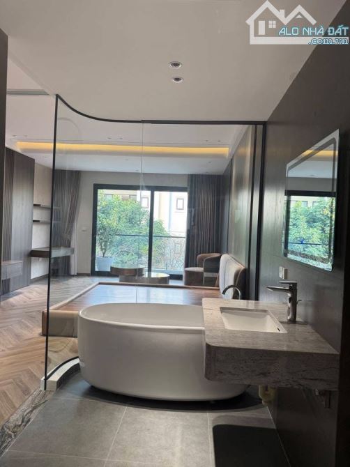 Bán nhà hoàng mai, dt 34m x 5 tầng , 4 ngủ, trước nhà 2,5m, cách ô tô 16m, giá chỉ nhỉnh ỷ