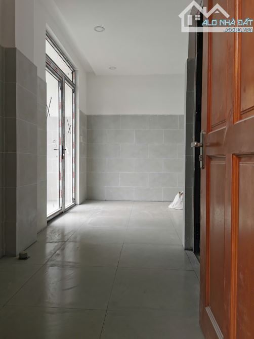 Cần Bán Nhà Mặt Tiền Đường Tôn Thất Tùng Quận 1 DT 5x22m 5 tầng HĐT 150tr giá 43 tỷ