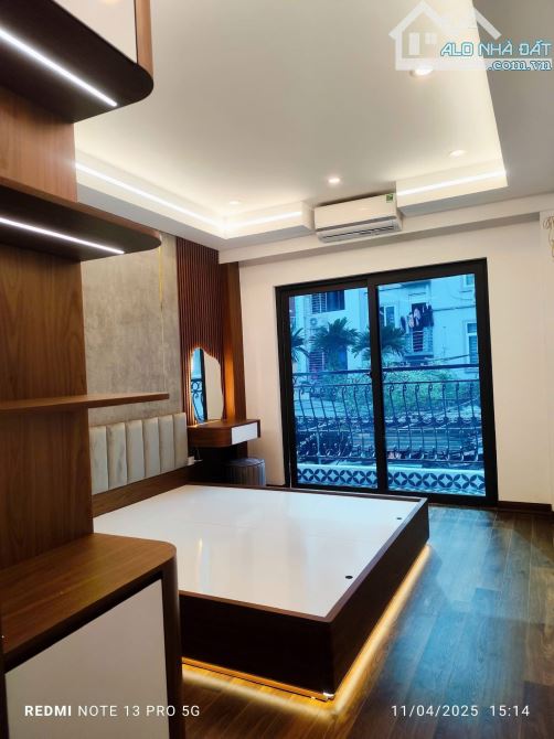 Bán nhà Kim Giang. Ngõ thông, gần ô tô. 32m2, 7 tầng, 8,3 tỷ.