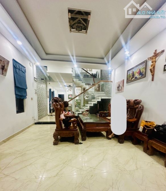 Bán Nhà Lô Góc Dũng Sĩ Thanh Khê - Gần Biển - 3 Tầng - 100m2 - Gần Biển - 9Ty5.