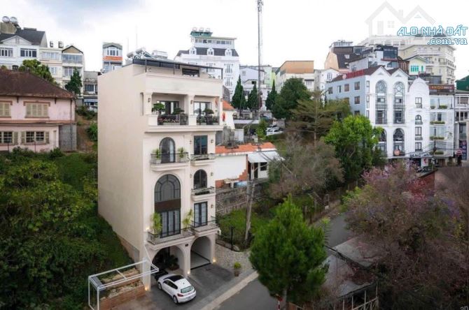 Nhà mới xây nội thất cao cấp 6 tầng- cách khu Hoà Bình 90m- view thành phố ngắm hoàng hôn
