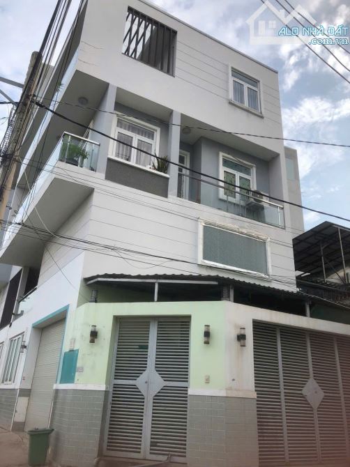 GÒ VẤP, BÁN NHÀ MẶT TIỀN VEN SÔNG, DT 8x18m 4 TẦNG