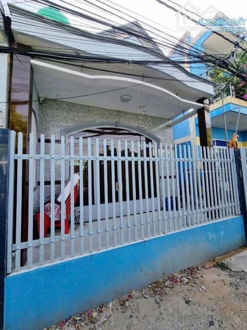 Bán gấp nhà cấp 4 ở đường Bà Điểm 5, Hóc Môn, 68m2, Sỏ hồng, 810 Triệu