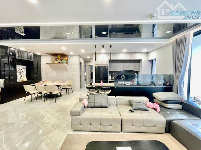 Bán căn góc 136m2 3 ngủ đẹp tại tòa N03 T6 ngoại giao đoàn, Quận Bắc Từ Liêm có slot ô tô