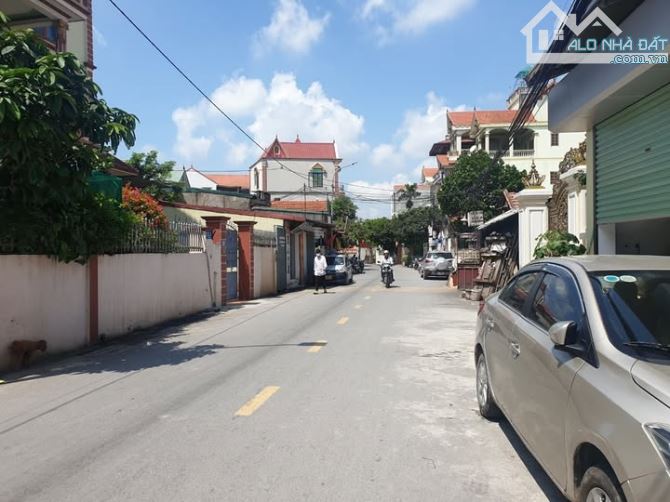 Bán đất Đức Thượng lô góc 3 thoáng, oto vào đất, thông tứ tung 633m, giá đầu tư.