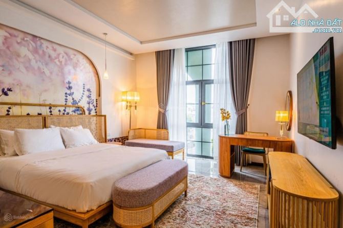BÁN KHÁCH SẠN MẶT TIỀN SƯƠNG NGUYỆT ÁNH – QUẬN 1