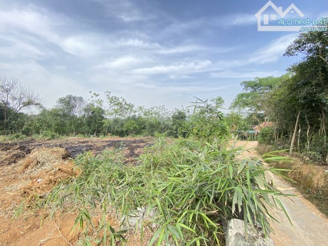 Cần Bán Lô Đất Đẹp 700m2 Xã Vân Hoà, Ba Vì, Thế Đất Cao Thoáng Mát Mẻ, Giá Chỉ 4tr7/1M2