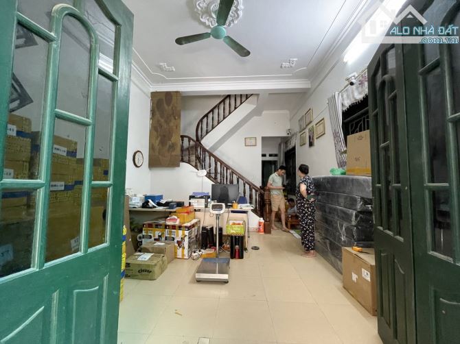 Cần bán gấp mảnh đất đẹp tặng nhà 2 tầng Đàm Quang Trung 95m MT 5,5m ngõ ô tô tránh 20 tỷ