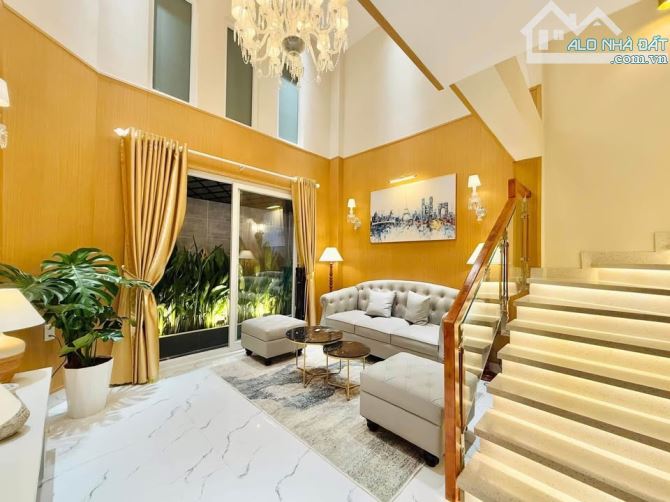 HẺM XE HƠI Nguyễn Bá Tuyển – 67m² – 5 Tầng – 8.8 Tỷ – NHÀ CẦN BÁN GẤP, NỞ HẬU 6.