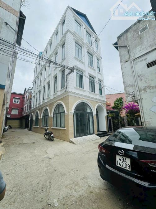 NHÀ PHỐ/ KHÁCH SẠN 2 MẶT TIỀN HOÀN CÔNG 4 TẦNG 9PN 9WC CÁCH CHỢ ĐÀ LẠT 2.5KM GIÁ 12 TỶ - 6