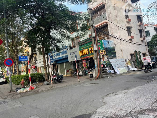 BÁN NHÀ PHỐ NGUYỄN VĂN CỪ, LONG BIÊN, PHÂN LÔ, Ô TÔ TRÁNH, DT 136M2*MT 8M* GIÁ 40.8 TỶ Bán
