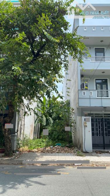 Bán đất mặt đường Phạm Thận Duật View mặt chợ TM.Lợi Quận 2 cũ nền 24 (100m2) 150 tr/m2