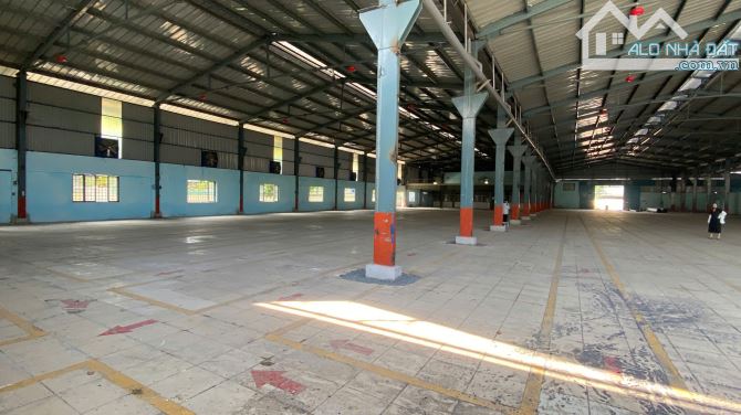 Cho thuê kho xưởng MT Quốc Lộ 1A, Bình Tân, KV: 7.500m2, XD : 4.800m2