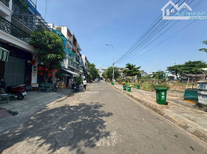 Bán Đất Mặt Tiền Đường 447B Lê Văn Việt P. Tăng Nhơn Phú A