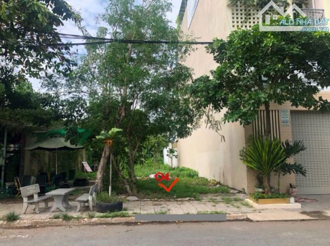 Bán đất mặt đường Phạm Thận Duật gần chợ TM.Lợi Quận 2 cũ nền O4 (100m2) 15.5 tỷ