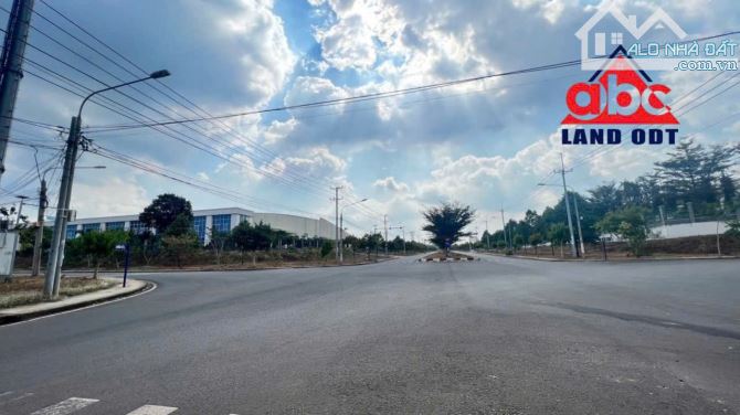 Cho Thuê Nhà Xưởng gần 1Ha khuôn viên độc lập KCN Long Khánh Tỉnh Đồng Nai