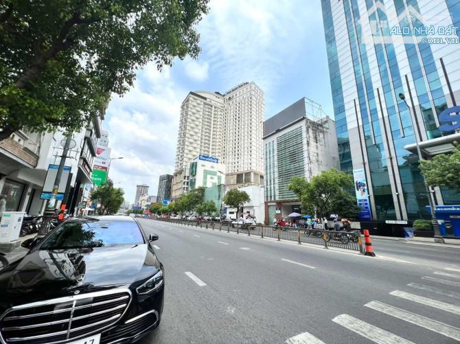HOT HOT! Mặt tiền Nam Kỳ Khởi Nghĩa Quận 3 - (17*20m) 340m2 - CTXD: Hầm 12 tầng.