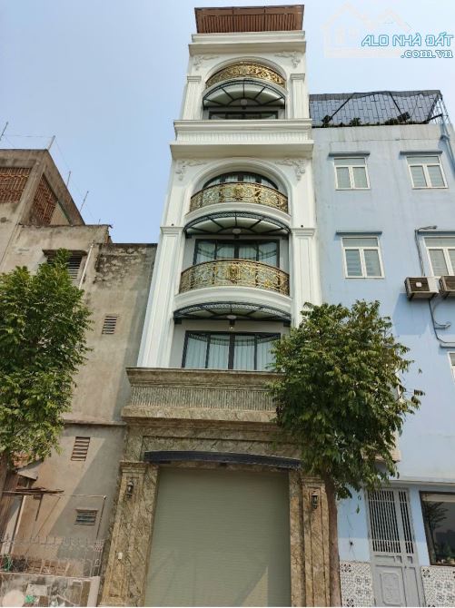Siêu phẩm Thanh Am - Long Biên - 6 tầng - thang máy - gara ô tô - dt 72m2 - giá nhỉnh 9 tỷ