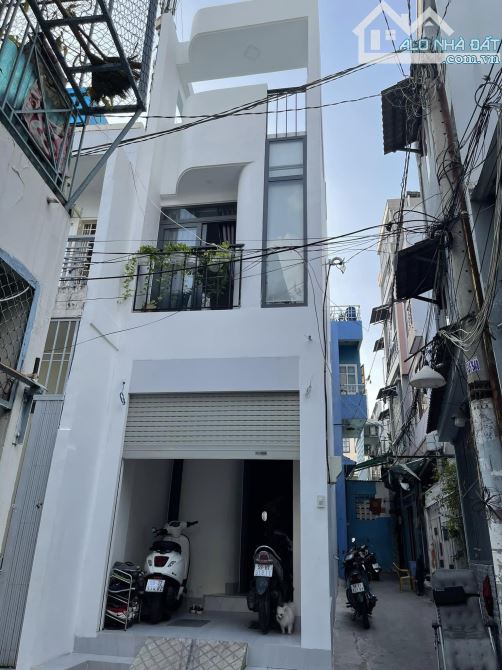 Bán nhà 35m2, 3 tầng, 2PN, 2WC, đường Nguyễn Lâm, P7.