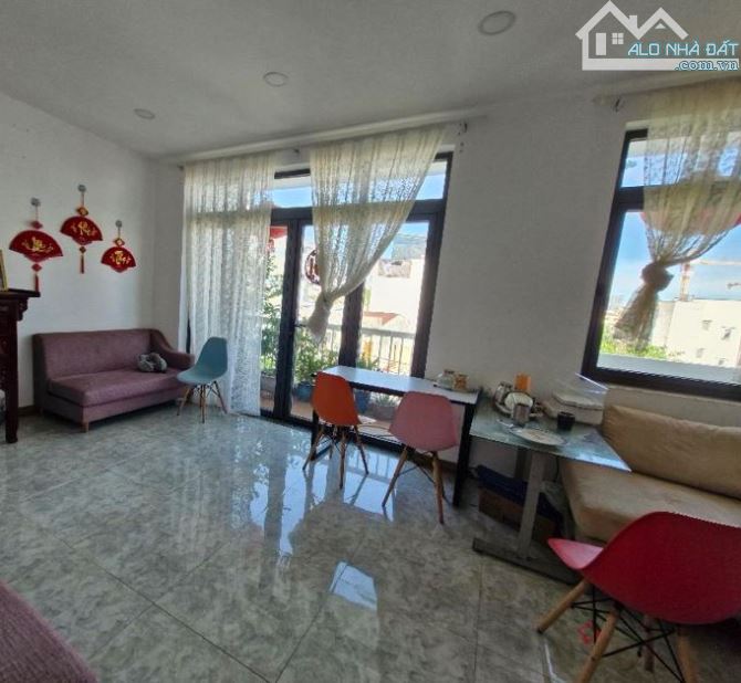 Nhà 3 tầng, Gần Chợ Thủ Đức, Đại Học Sư Phạm Kỹ Thuật, Dt 85m2, ngang 5m, Chỉ 7.2 tỷ