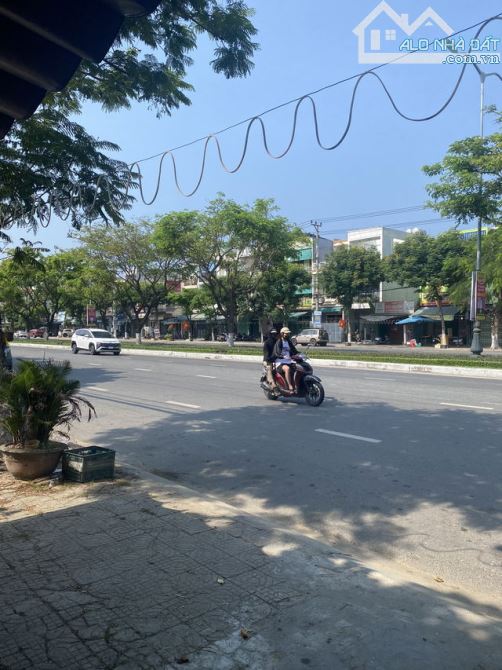 CHỦ NỢ NGÂN HÀNG CẦN BÁN GẤP mặt tiền Lê Văn Hiến, Ngũ Hành Sơn, Đà Nẵng.
