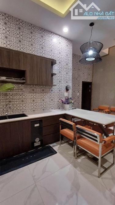CẦN BÁN NHÀ 3 TẦNG MẶT KIỆT Ô TÔ TRÁNH – ĐƯỜNG NGUYỄN LƯƠNG BẰNG, .