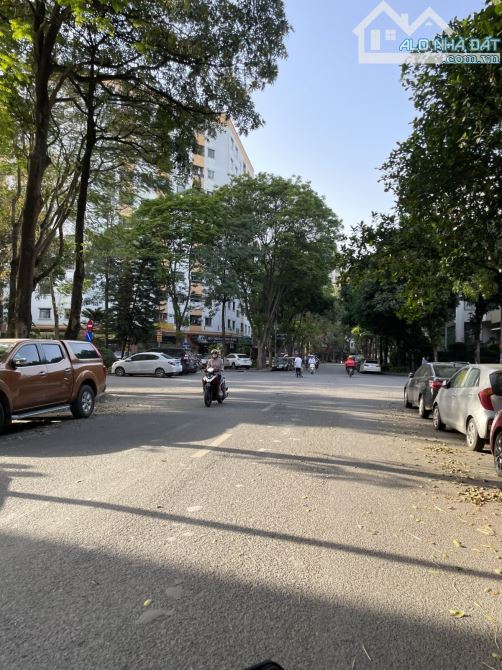 BIỆT THỰ VIP KĐT BÁN ĐẢO LINH ĐÀM, HOÀNG MAI, 260M,4T,MT14M, GẦN HỒ AN SINH ĐỈNH, ĐẲNG CẤP
