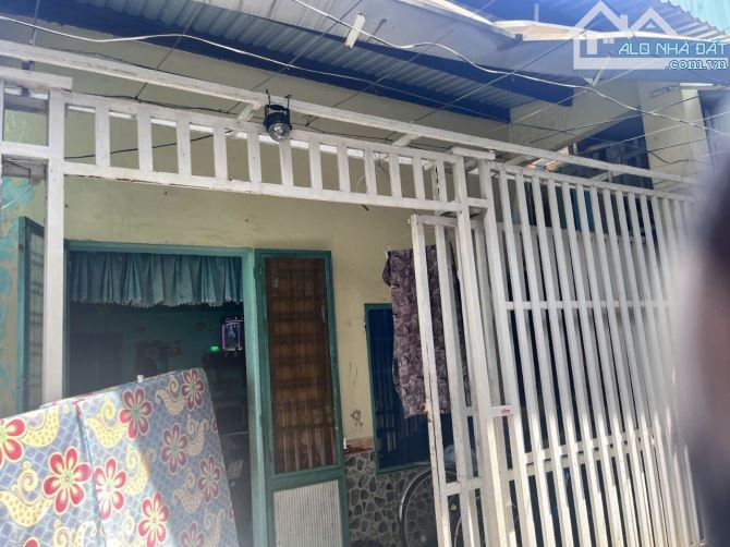 Bán nhà cấp 4 giá chỉ 2,25 tỷ – 79,3m2. Kiệt ô tô Nguyễn Tất Thành, cách biển chỉ 100m