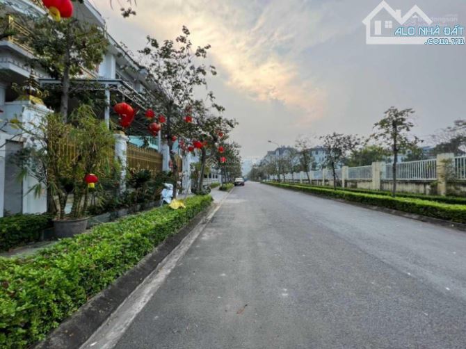 BÁN 228M ĐẤT TÂY HỒ, SÁT KHU ĐT, ĐƯỜNG ĐÔI, AN DƯƠNG VƯƠNG, ĐƯỜNG 3 Ô TÔ, 56 TỶ