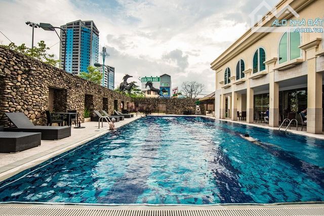 Bán Chung cư cao cấp G03 Ciputra Tây Hồ, 150m2, căn góc, 4 ngủ, bể bơi, 10 tỷ