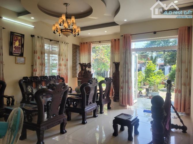 BÁN NHÀ MẶT TIỀN HIỆP PHÚ - THỦ ĐỨC - 250M2  - SÂN VƯỜN
