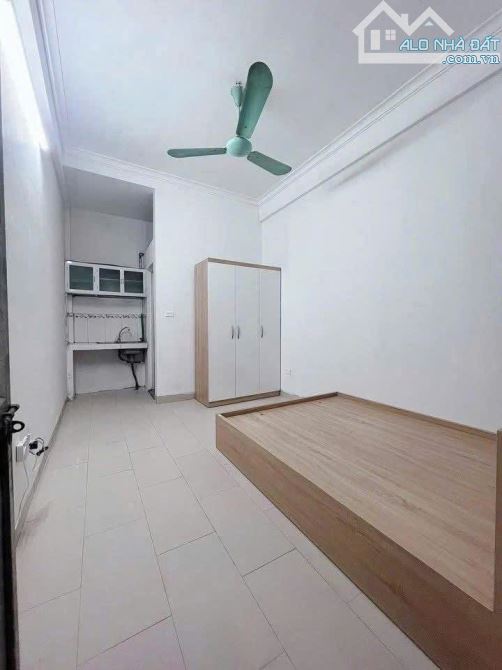 ngõ 166/5 Trần Duy Hưng thang máy và thang bộ 2,3tr - 2,6tr- 3tr - 3,5tr - 4tr