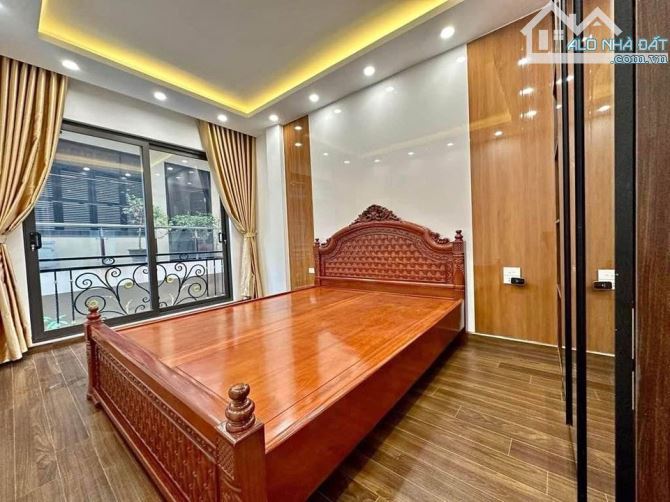 Trần Quốc Hoàn - vỉa hè - phân lô - mặt ngõ ô tô tránh - kinh doanh. - 2