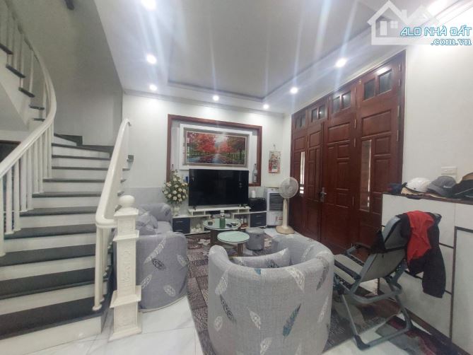Bán nhà Đặng Vũ Hỷ 4 tầng lô góc, vỉa hè kinh doanh, giá 14 tỷ hơn - 2