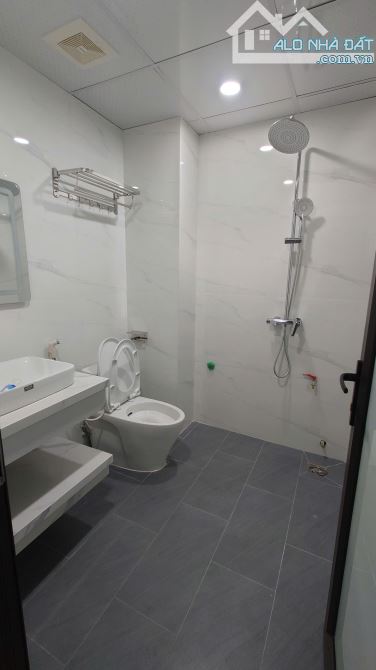 TRUNG TÂM THANH TRÌ, TIỆN ÍCH TRÀN NGẬP, 50M RA MẶT Ô TÔ NỘI THẤT ĐẸP 36M2 5 TẦNG 5 TỶ Mua - 1