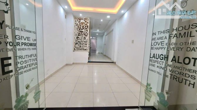 HẺM XE TẢI BÙI ĐÌNH TÚY - 50M2 2 TẦNG BTCT - TIỆN KINH DOANH - SỔ VUÔNG A4 - CHỈ 6.X TÝ - 1
