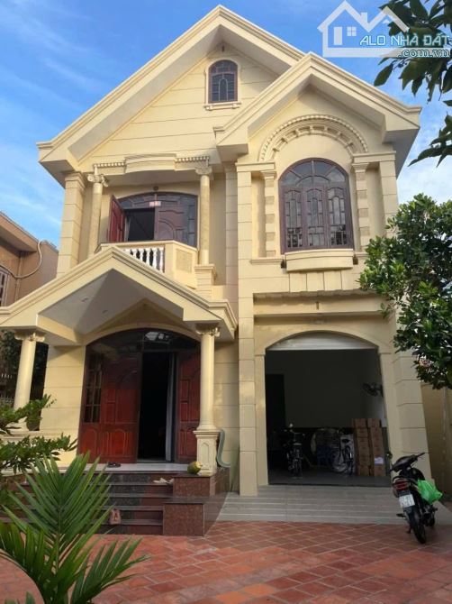 🔰Bán  biệt thự đừơng Nguyễn Hới phường Nguyễn An Ninh - Tp Vũng Tàu. Giá 30 tỷ - 1