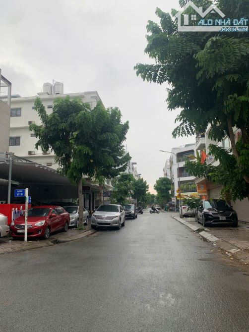BÁN NHÀ MẶT TIỀN KHU PHU LÔ PHÚ MỸ QUẬN 7-TP HCM. - 1