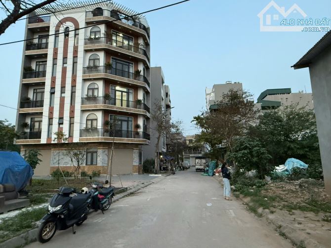 BÁN ĐẤT DỊCH VỤ VĨNH QUỲNH . PHÂN LÔ. 3 Ô TÔ TRÁNH MT 14 M . . KINH DOANH SIÊU ĐẢNG CẤP - 1