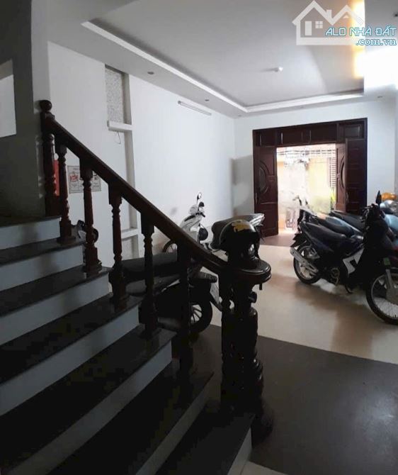 Bán nhà Giáp Bát 70m2, Mặt tiền 4.1m, Giá 13.95 tỷ - 1